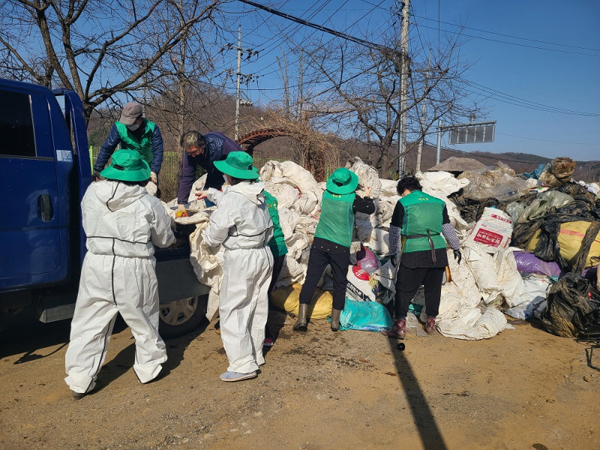 연천군 미산면, 새봄맞이 ‘폐비닐 등 영농폐기물 수거’활동./Ⓒ연천군청