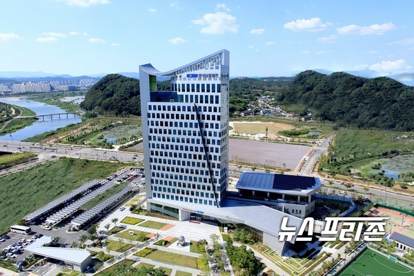 한국남동발전이 대형 석탄화력발전소의 선진 환경관리를 위해 환경부에서 중점 추진 중인 ‘통합환경관리제도’를 이행한다.(한국남동발점)/ⓒ뉴스프리존 DB