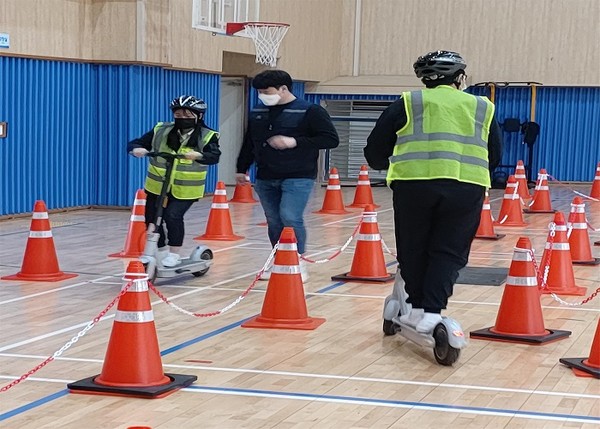 전남교육청, 중.고생 대상 개인형 이동수단 전동킥보드 안전교육 실시/Ⓒ전남교육청