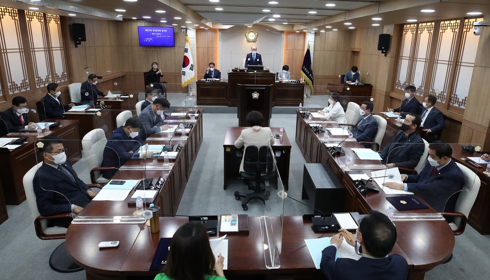 충남 홍성군의회는 12일 군의회 본회의장에서 제277회 임시회를 폐회했다./ⓒ홍성군의회