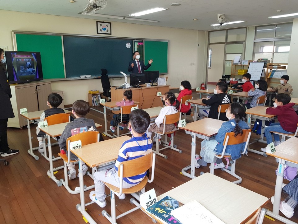 대전시교육청이 우리 사회가 필요로 하는 공동체 의식을 형성하고, 글로벌 사회가 요구하는 바른 인성을 갖춘 미래 인재 육성을 위하여 2021학년도 '사람다(多)움 인성교실'을 실시한다./ⓒ대전시교육청