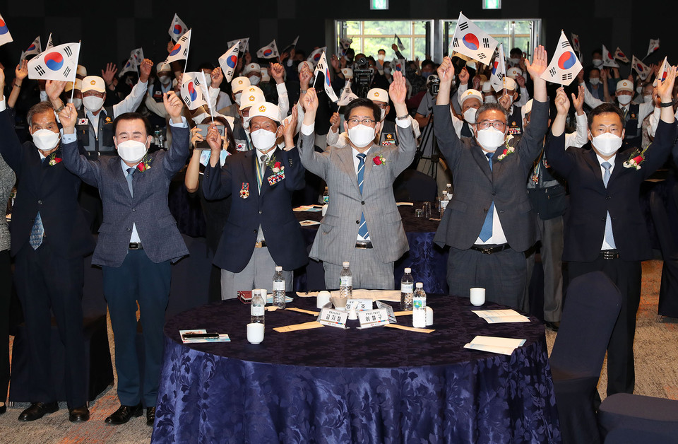 충남도는 25일 예산군 스플라스 리솜에서 ‘6.25전쟁 제71주년 기념행사 및 전쟁영웅 위로연’을 개최했다./ⓒ충남도청