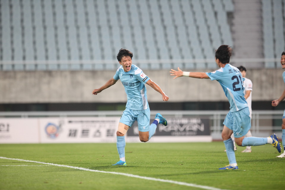 첫 골 득점 오현교./ⓒ천안시축구단