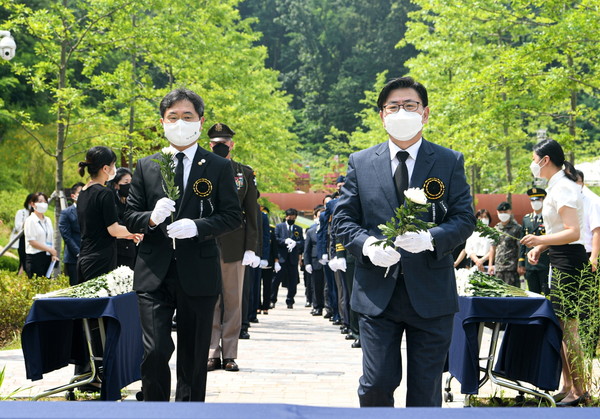 오산시는 1일 6.25전쟁 및 오산 죽미령 전투 제71주년 기념 유엔군 미 스미스부대 전몰장병 추도식(이하 추도식)을 오산 죽미령 평화공원에서 진행됐다./ⓒ오산시