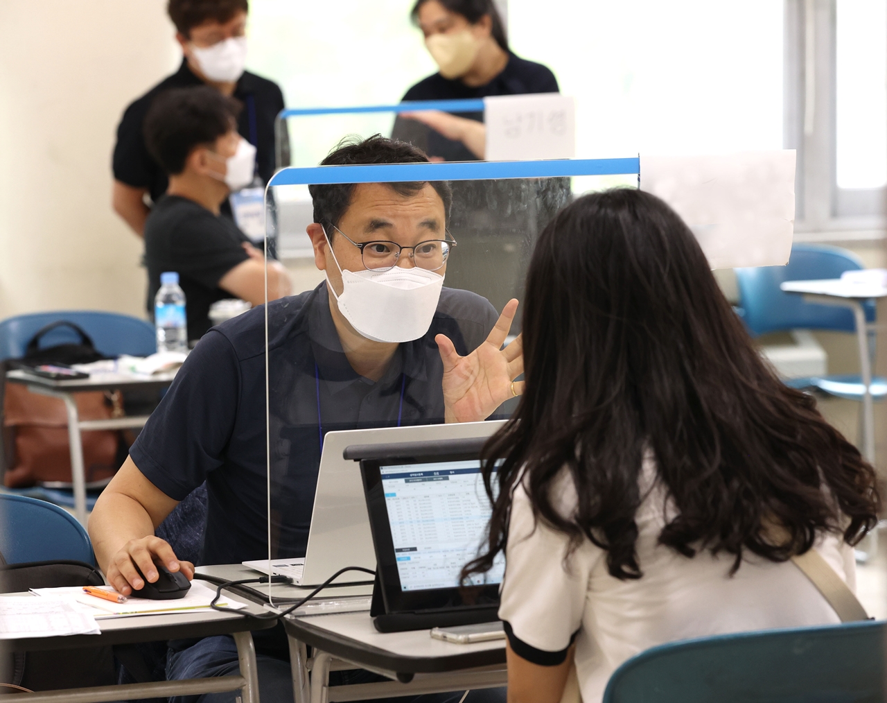 충남대학교(총장 이진숙)와 유성구(구청장 정용래)는 지난 3일 지역의 수험생들을 위한 ‘2022학년도 대학입시 박람회’를 개최했다./ⓒ충남대학교