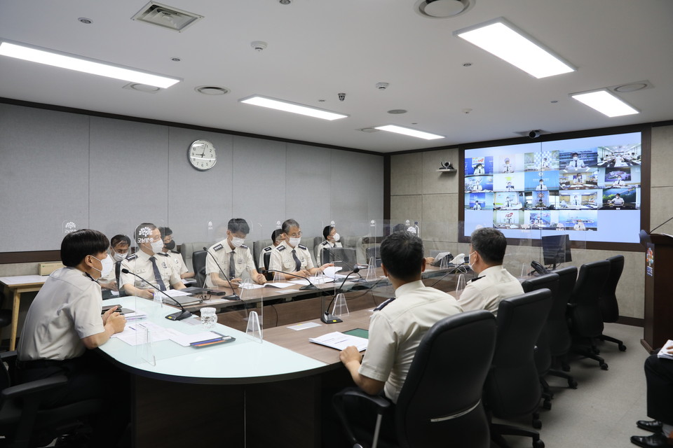 충남소방본부는 16일 도내 소방관서장 회의를 열고 현장 안전사고 방지대책과 선제적 화재 대응 방안 등을 논의했다./ⓒ충남도청