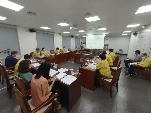 창원시의회에서 열린 SM타운 시행사 사업수지 검증결과 보고회 창원시