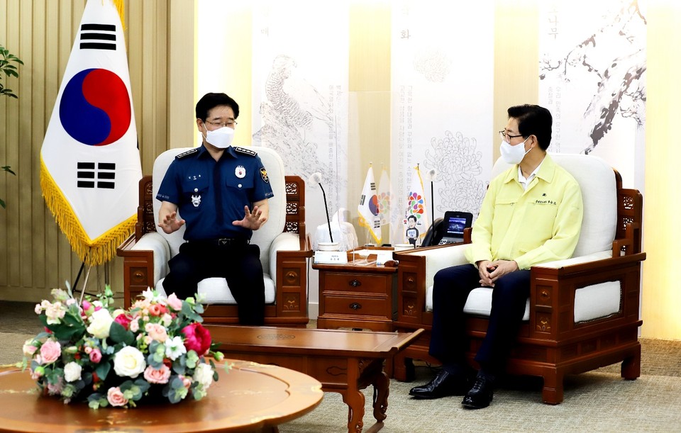 김창룡 경찰청장이 양승조 충남도지사를 만났다./ⓒ충남경찰청