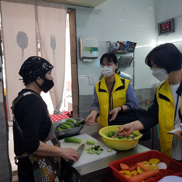 김밥 전문점 특별위생점검 현장 창원시