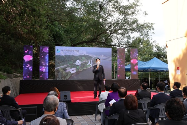 6일 금강로하스타워에서 열린 ‘대덕문화관광재단 출범식’에 참석한 대전시의회 권중순 의장이 인사말을 하고 있다.(사진=대전시의회)