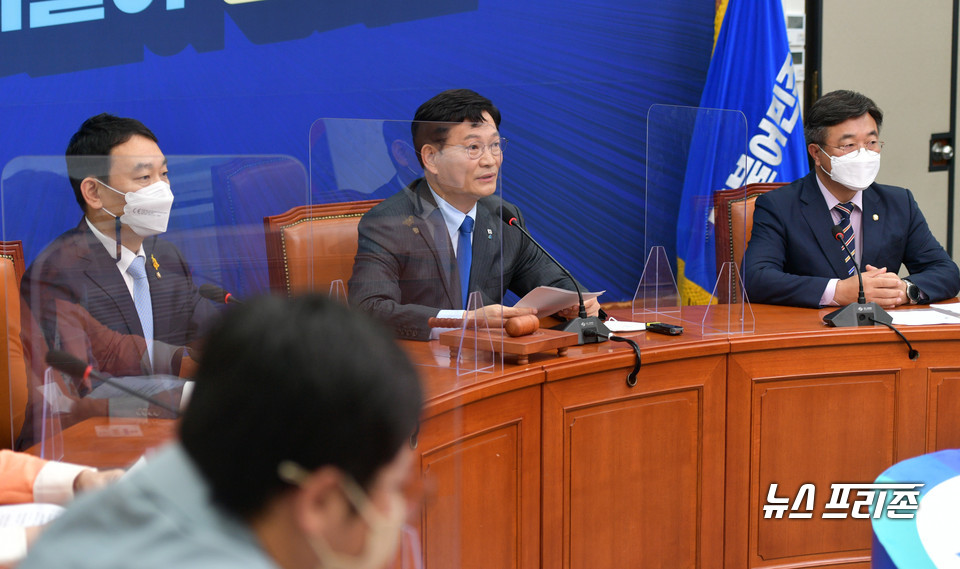 송영길 더불어민주당 대표가 15일 국회에서 열린 최고위원회의에서 발언하고 있다. ⓒ연합뉴스